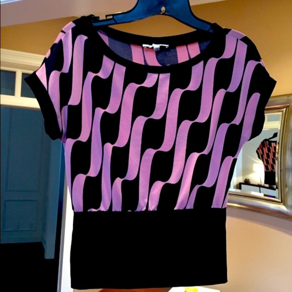 Pink & Black Moa Moa top